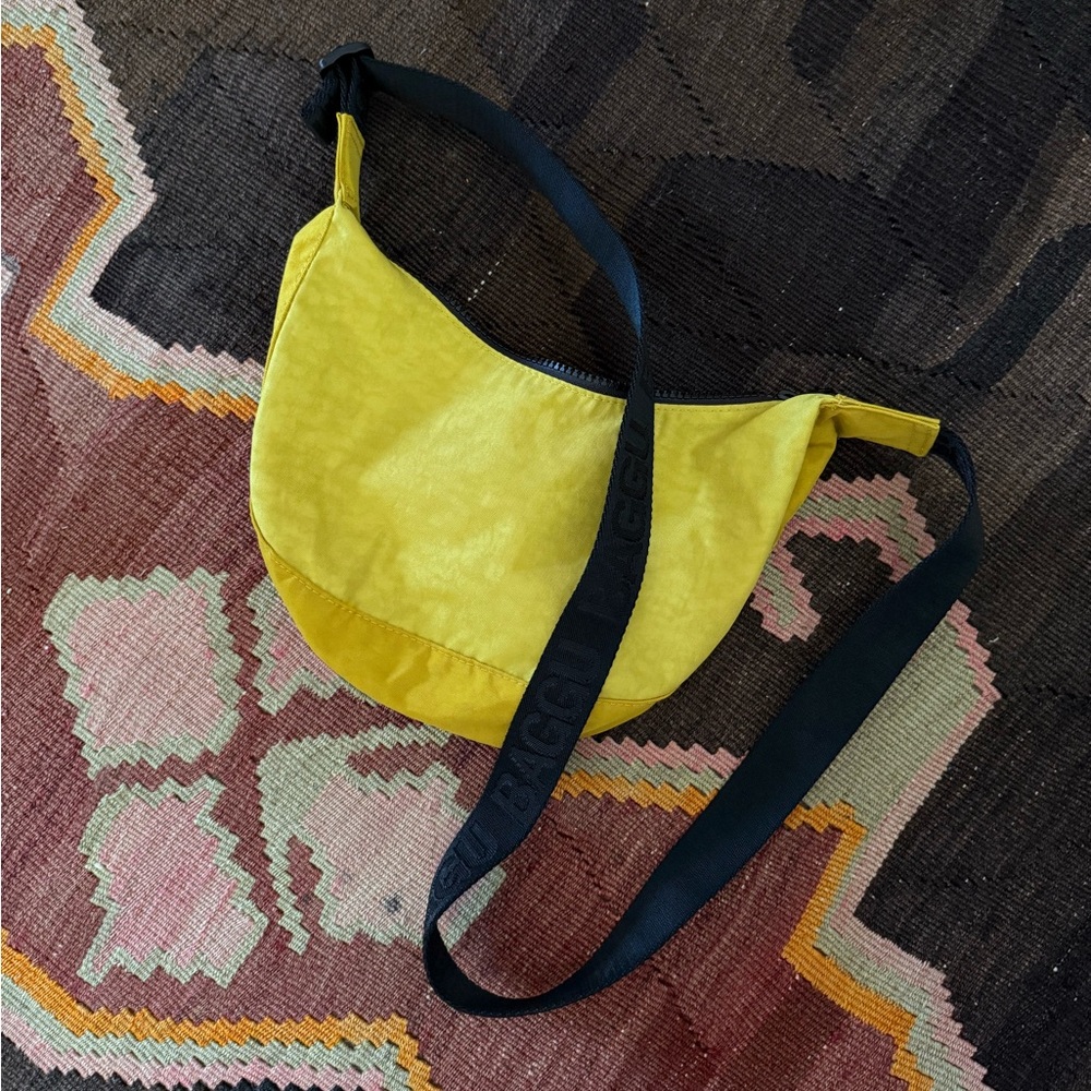 BAGGU small nylon crescent bag (DISCONTINUED pear mix)
